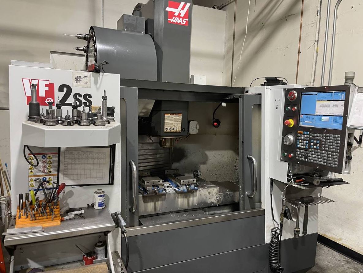 Used Haas VF-2SS - CNC Vertical Machining Center - 8073820