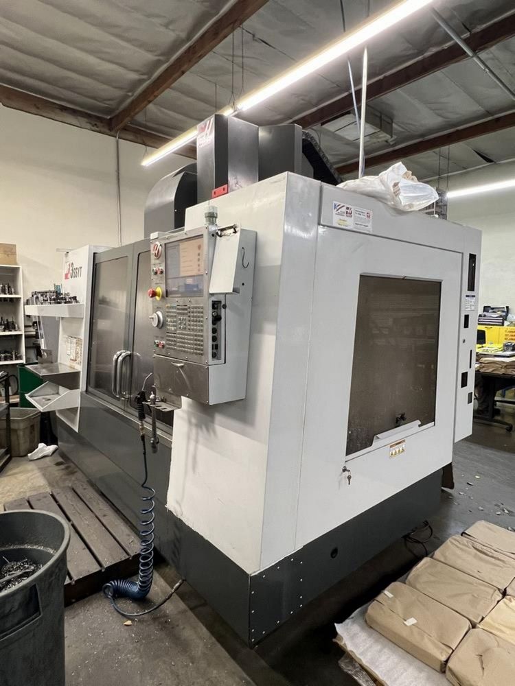 Used Haas VF-3SSYT - CNC Vertical Machining Center - 8075262